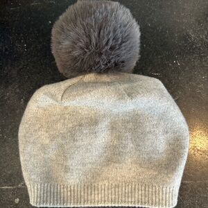 HAUTE SHORE Gray Beanie with Pom-Pom
